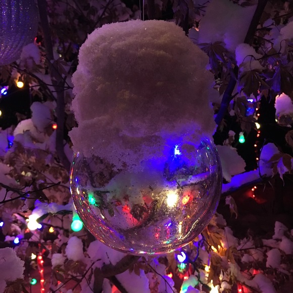 💥🎉 HAPPY HOLIDAYS FELLOW POSHERS! - Picture 2 of 16